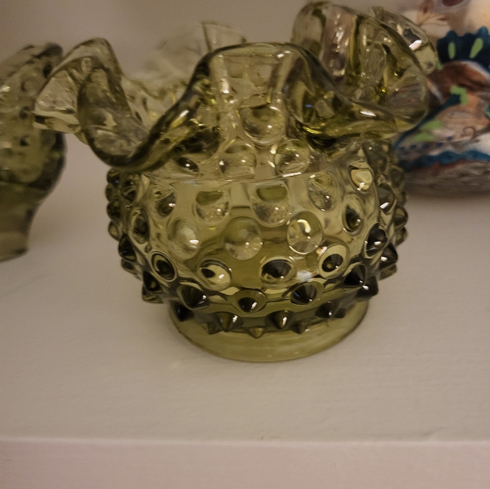 VINTAGE FENTON GLASS DECOR - Picture 3 of 5